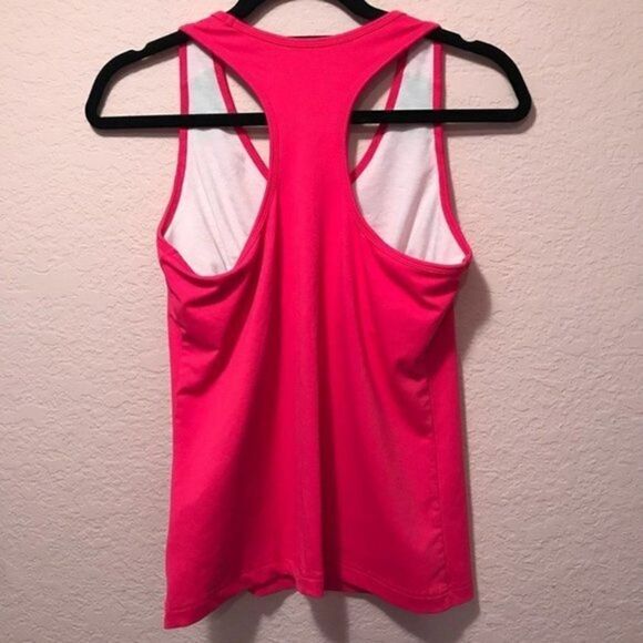 FILA workout top with a pocket - Picture 6 of 7